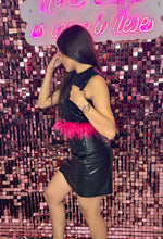 Cargar imagen en el visor de la galería, Pinky feathers crop top
